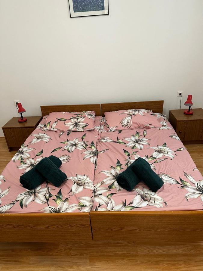 Apartmani Marko Novalja Eksteriør bilde