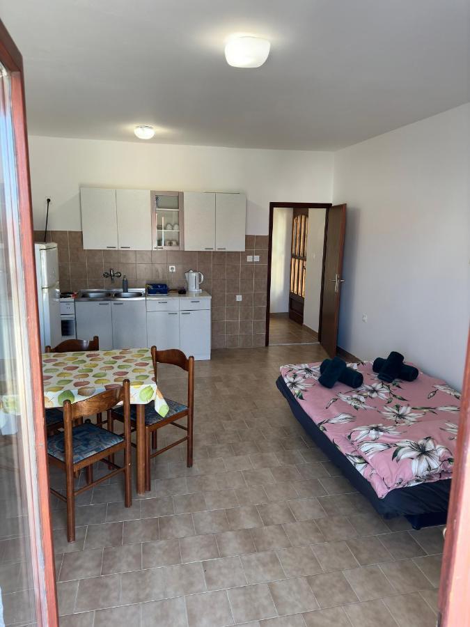 Apartmani Marko Novalja Eksteriør bilde