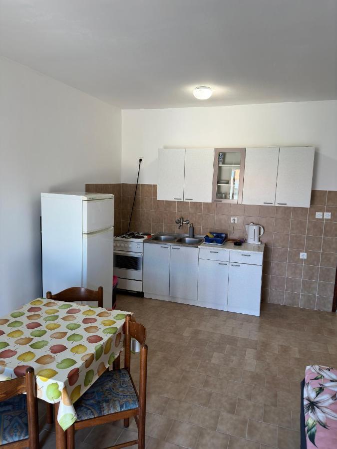 Apartmani Marko Novalja Eksteriør bilde