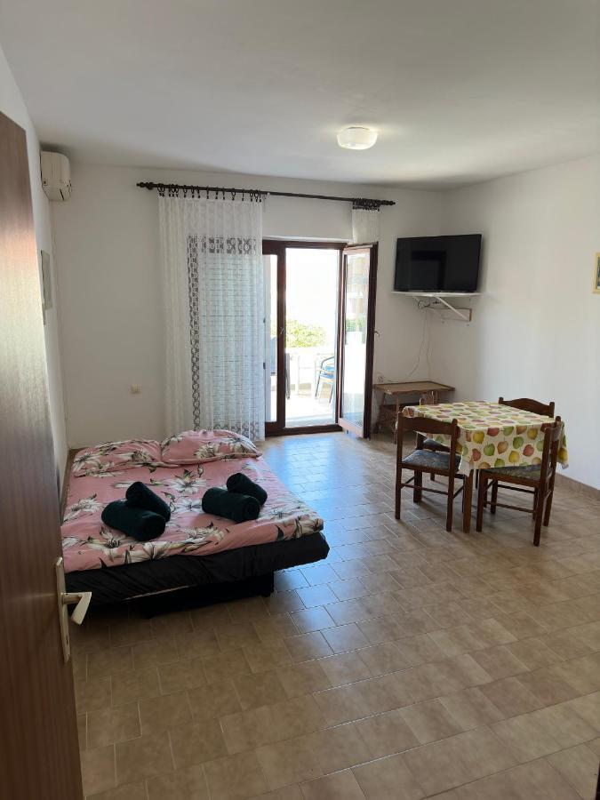 Apartmani Marko Novalja Eksteriør bilde