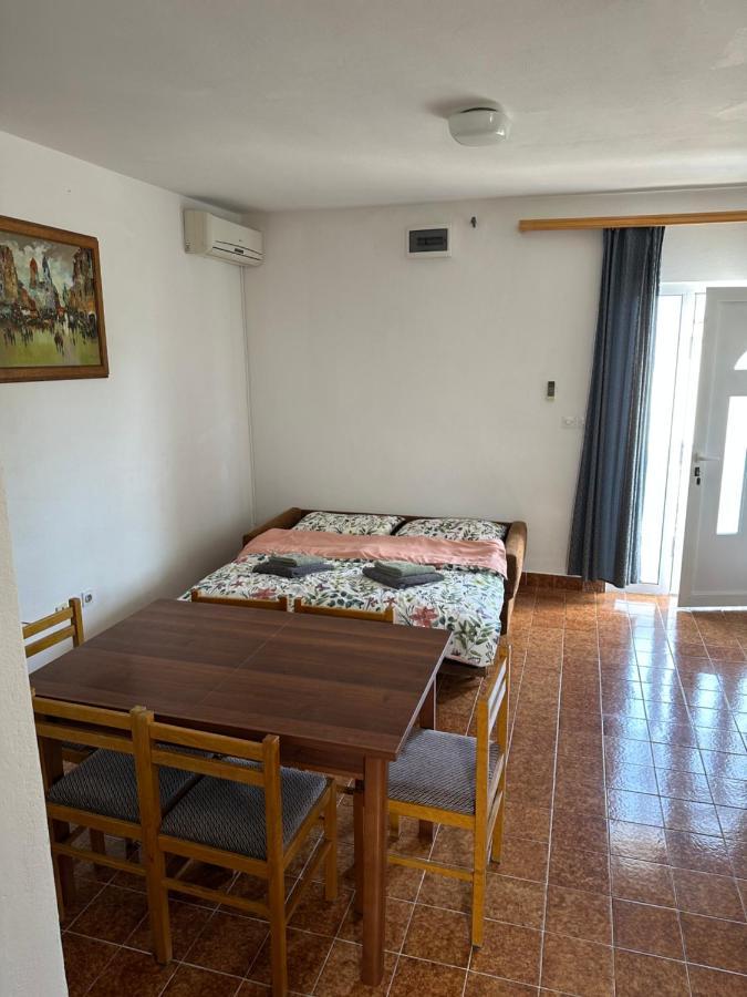 Apartmani Marko Novalja Eksteriør bilde