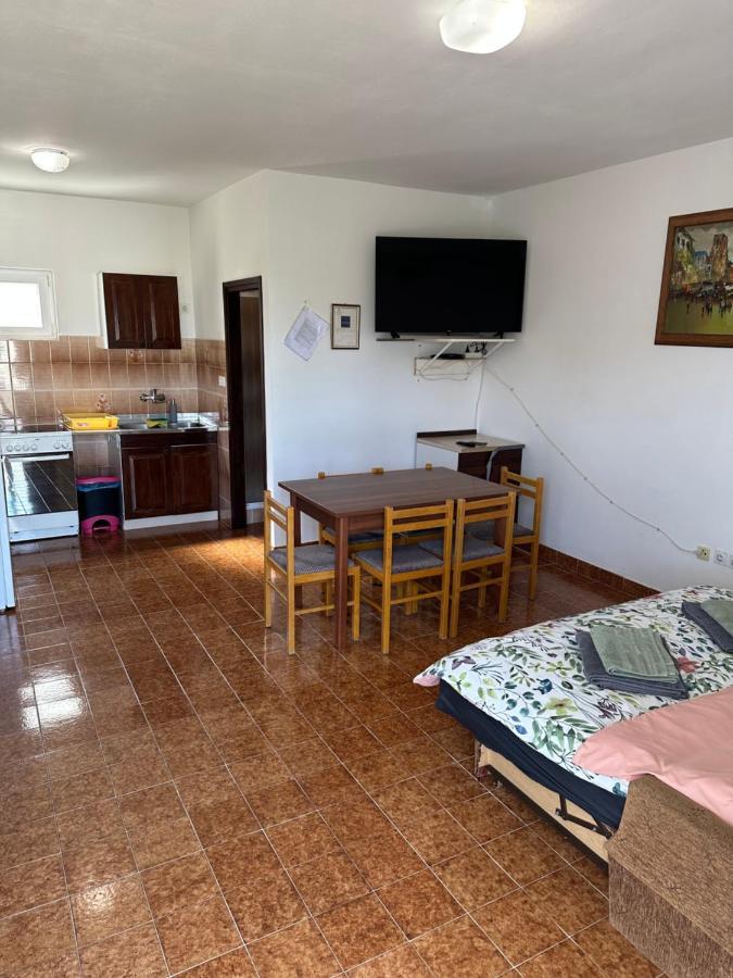 Apartmani Marko Novalja Eksteriør bilde
