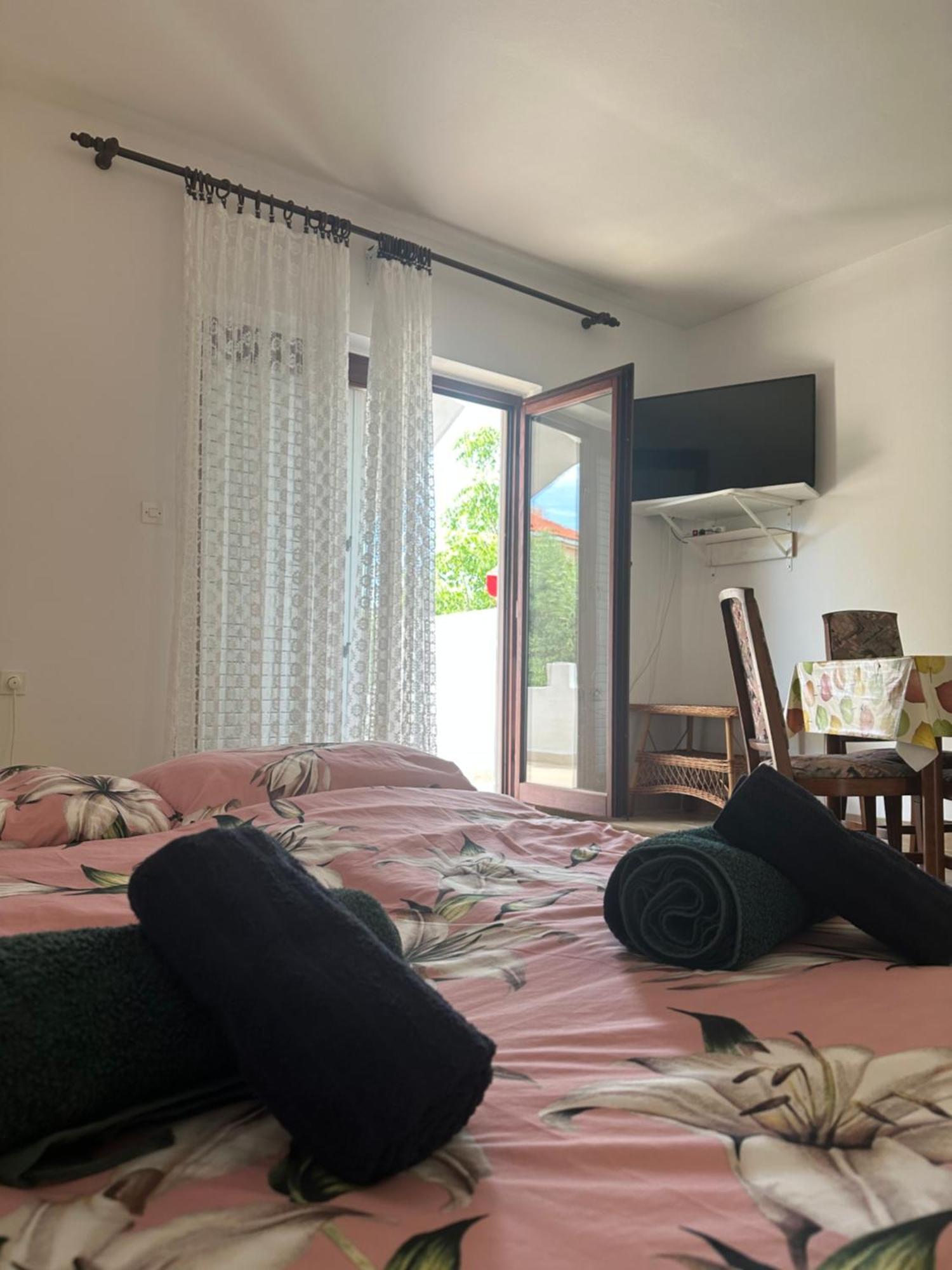 Apartmani Marko Novalja Eksteriør bilde