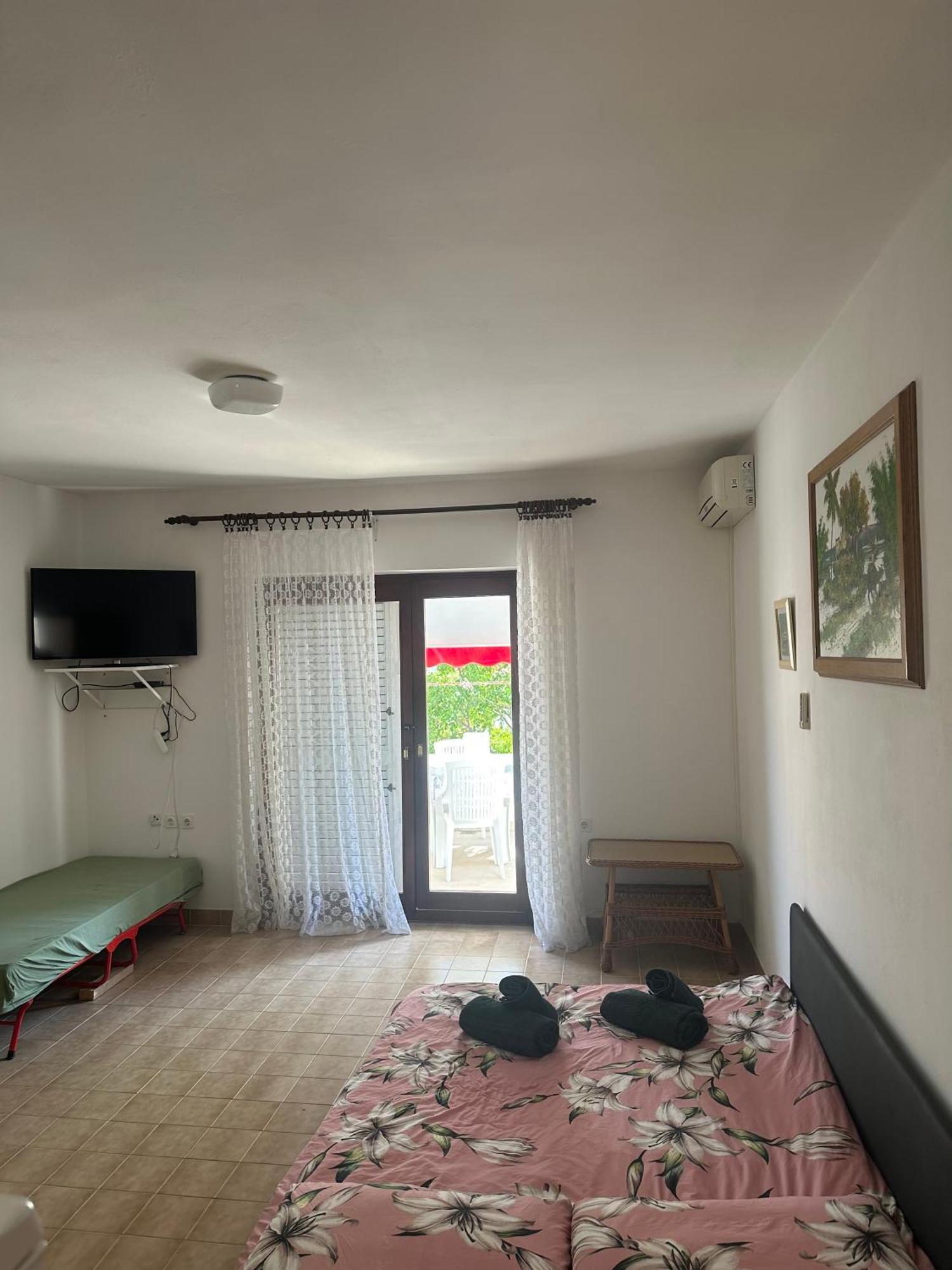 Apartmani Marko Novalja Eksteriør bilde